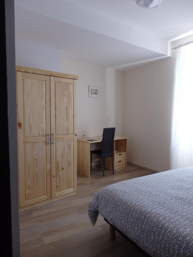 Le Merlanson Chambres D'Hotes Bez-et-Esparon Szoba fotó